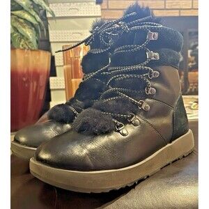 Ugg Viki Waterproof Boot Black Suede Leather Size 8.5 style 1017493 Winter